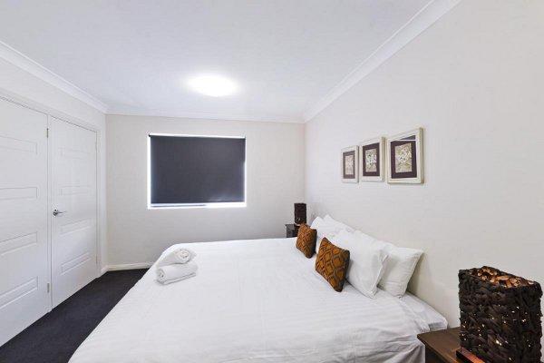 Astina Serviced Apartments - Central Penrith Quarto foto