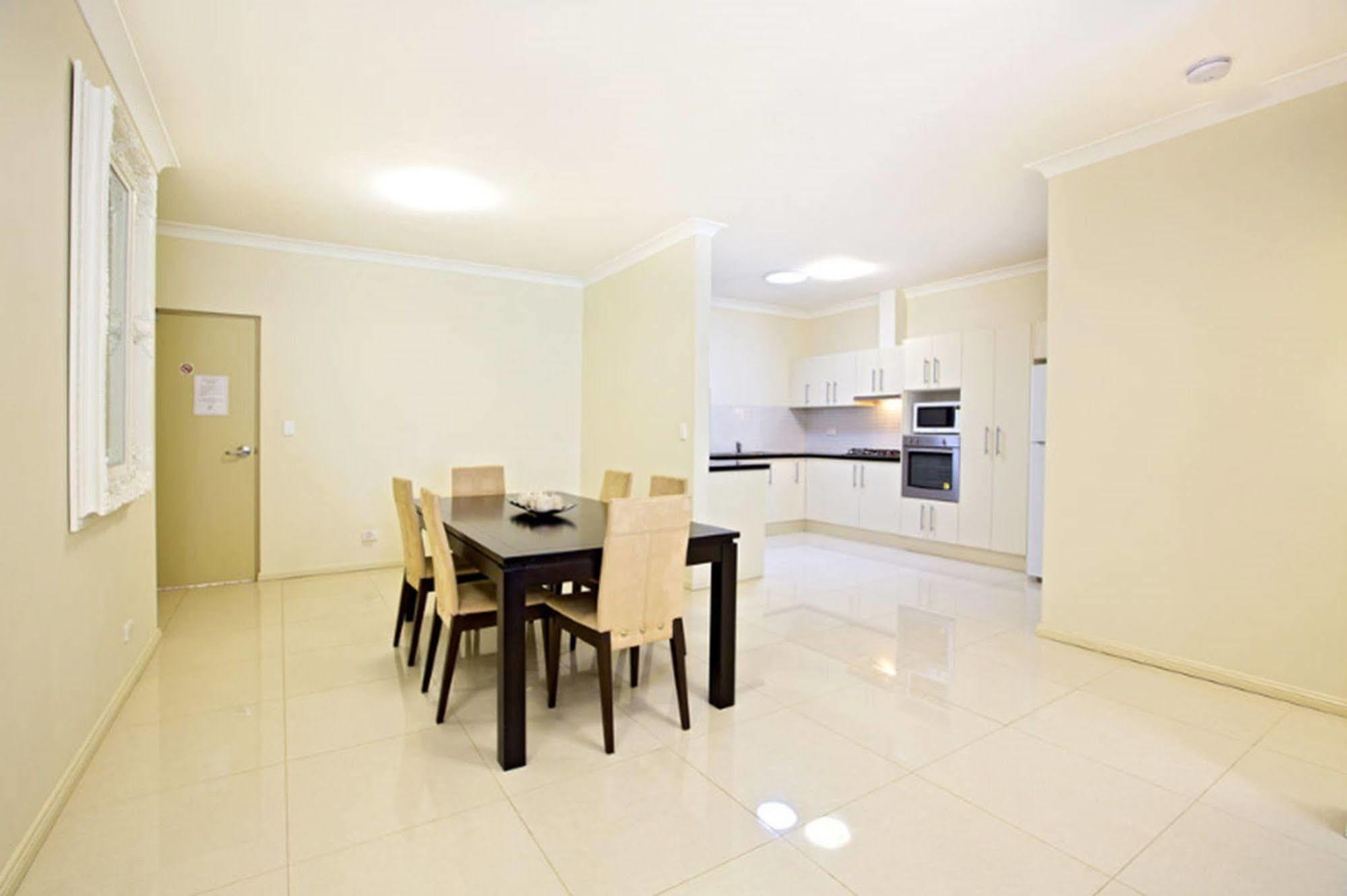 Astina Serviced Apartments - Central Penrith Exterior foto